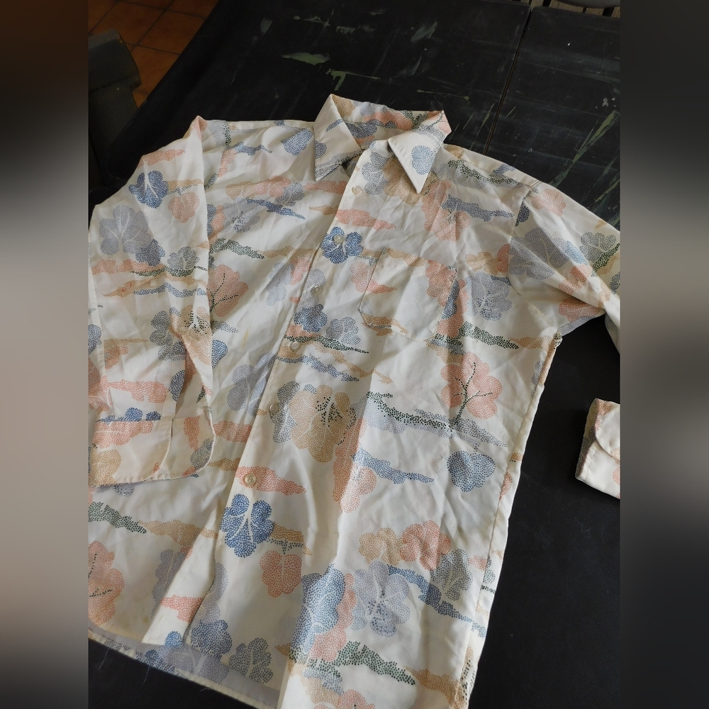 VINTAGE - Floral Patterned Button-Up Shirt